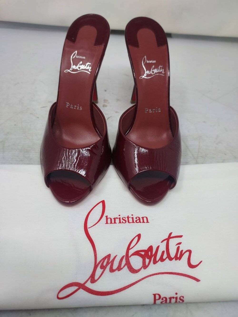 CHRISTIAN LOUBOUTIN Me Dolly Patent Red Burgundy Mule Sandal - Picture 10 of 13